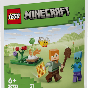 LEGO Minecraft Alex's Campfire Conflict 30732